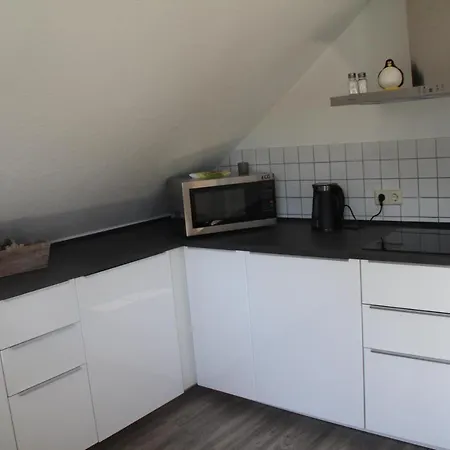Apartment Am Bodensee: Lakeside Balcony Retreat