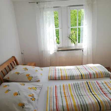 Am Bodensee: Lakeside Balcony Retreat *